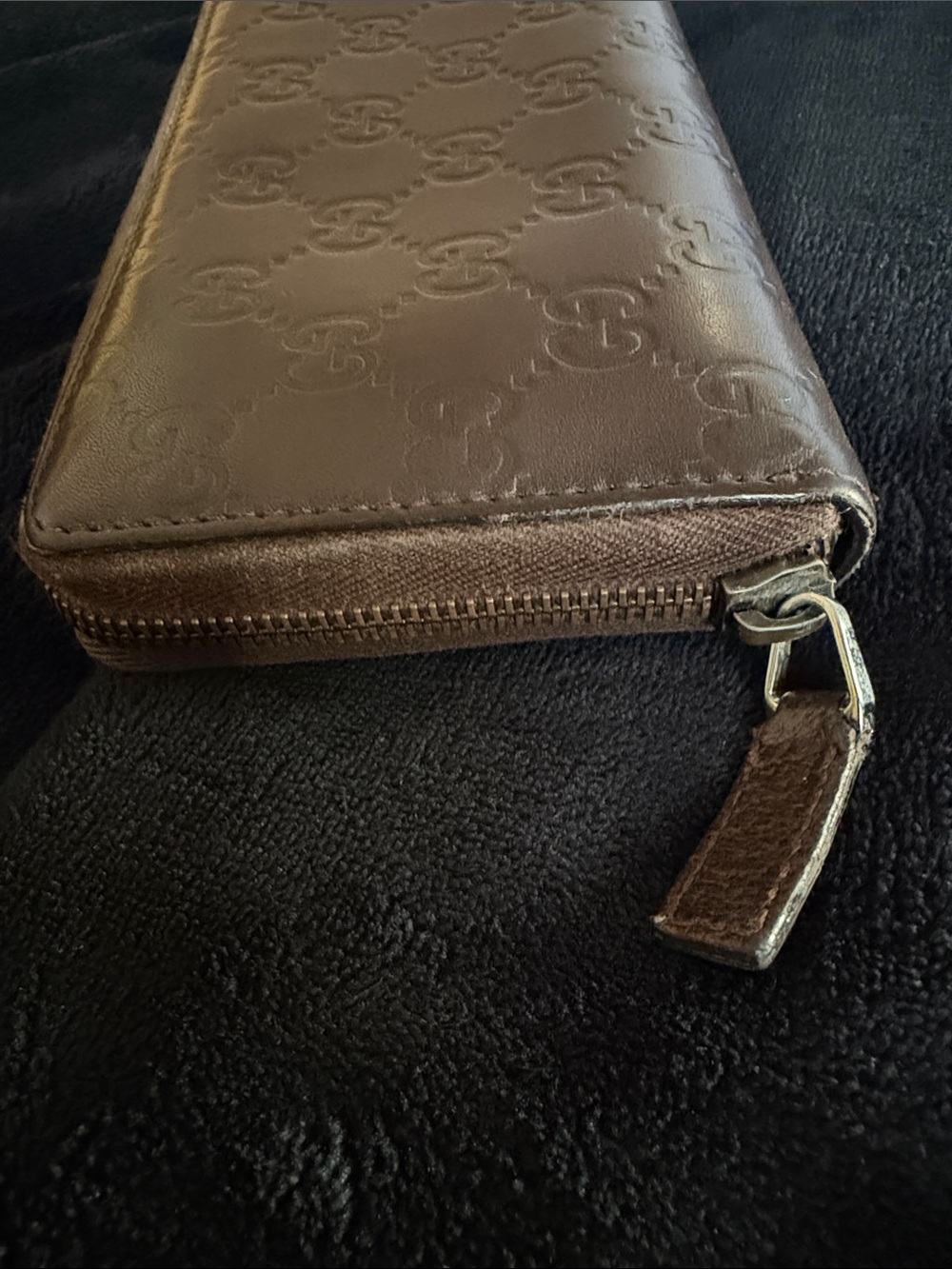 Gucci Brown Embossed GG Zip Around Wallet - Picture 8 of 10